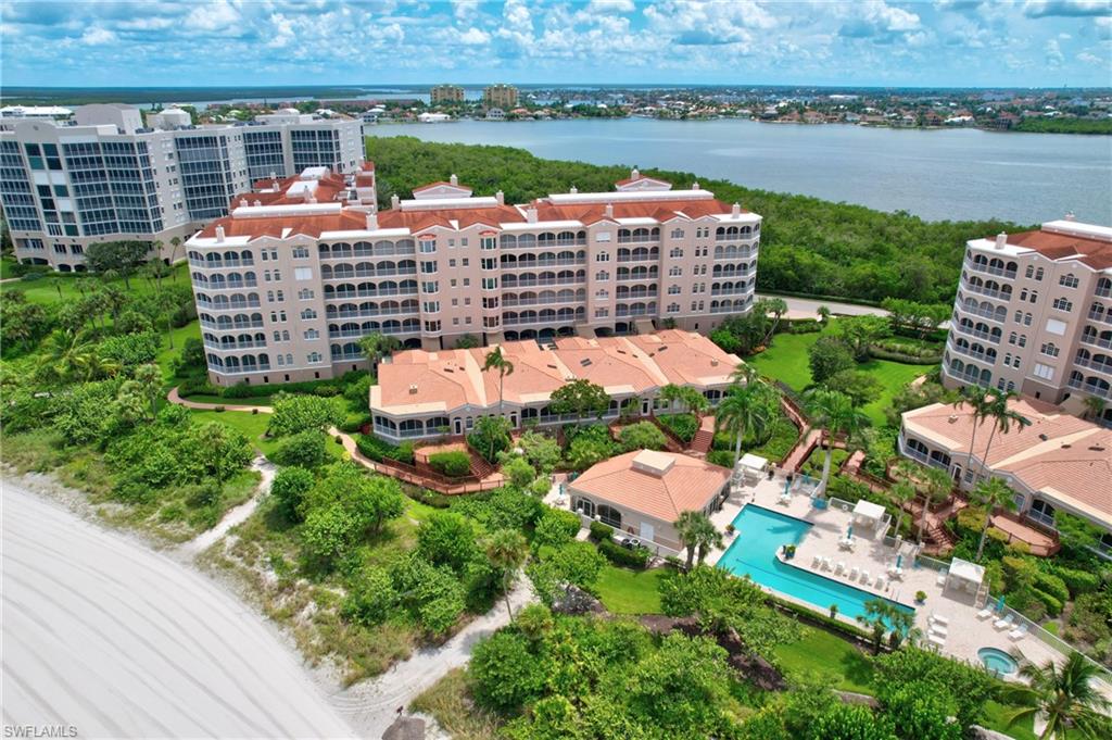 ROYAL MARCO POINT - Residential