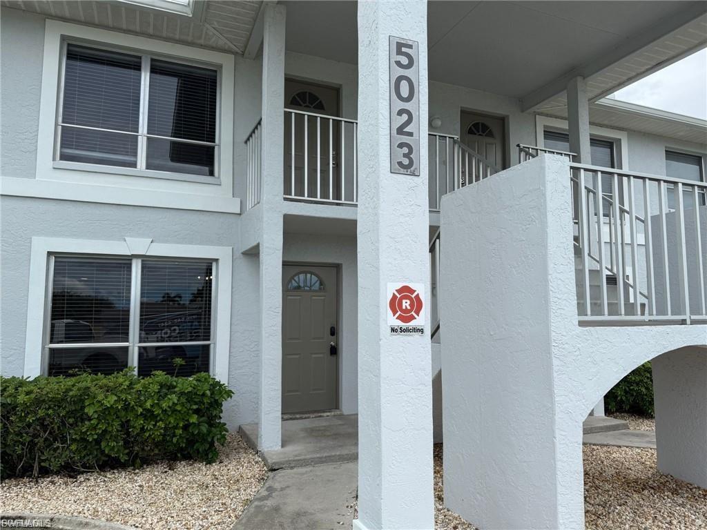Charming 2 bedroom condo with beautiful updates throughout. The kitchen features sleek granite countertops, soft-close cabinets and drawers, and modern Cortec flooring extends throughout the entire home. Enjoy the convenience of a tankless water heater. The community boasts a heated pool with ample lounging areas. Perfectly located near Camelot Park and a variety of dining options.