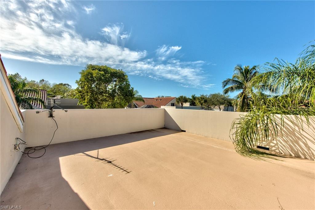 COURTYARDS - Residential Lease