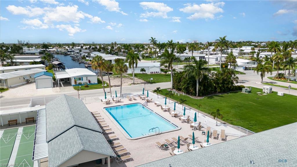 BAYSIDE ESTATES - Land