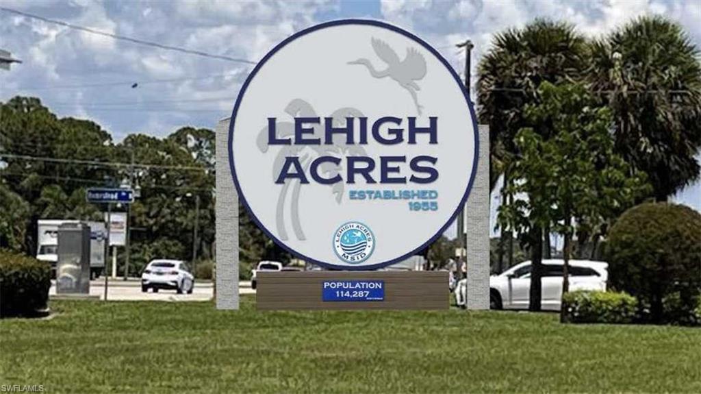 LEHIGH ACRES - Land