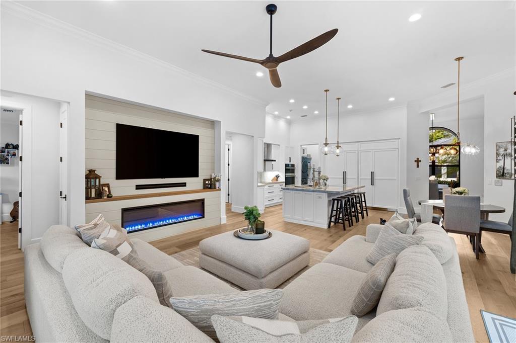 MONTEREY - Residential