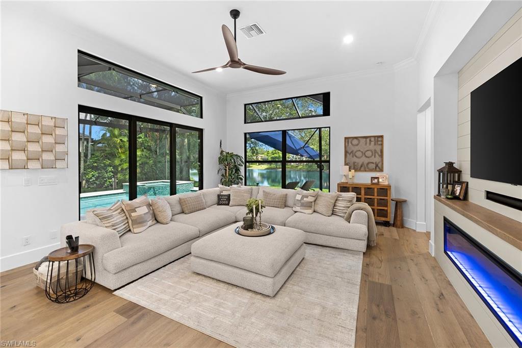 MONTEREY - Residential