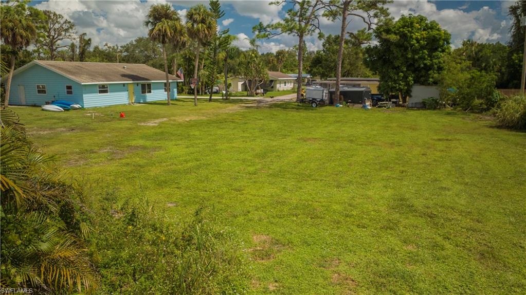NORTH FORT MYERS - Land