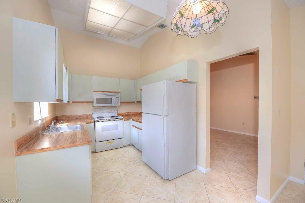 PINEBROOK WOODS - Residential