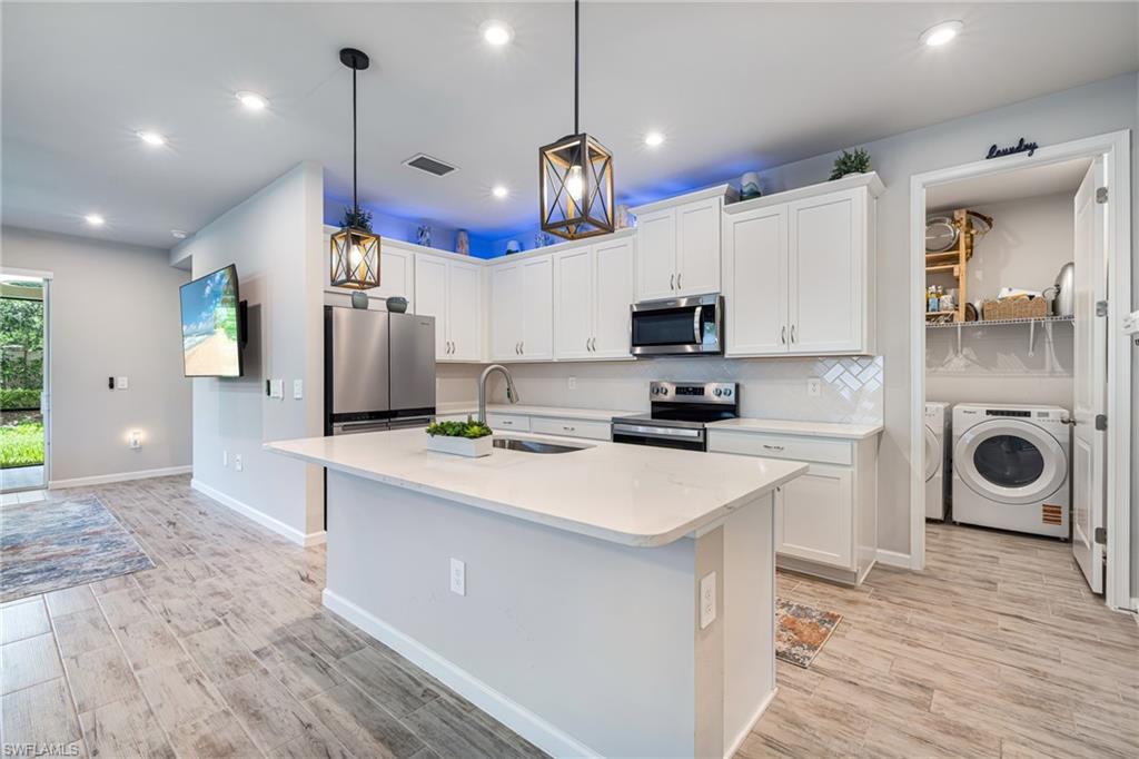 BONAVIE COVE - Residential