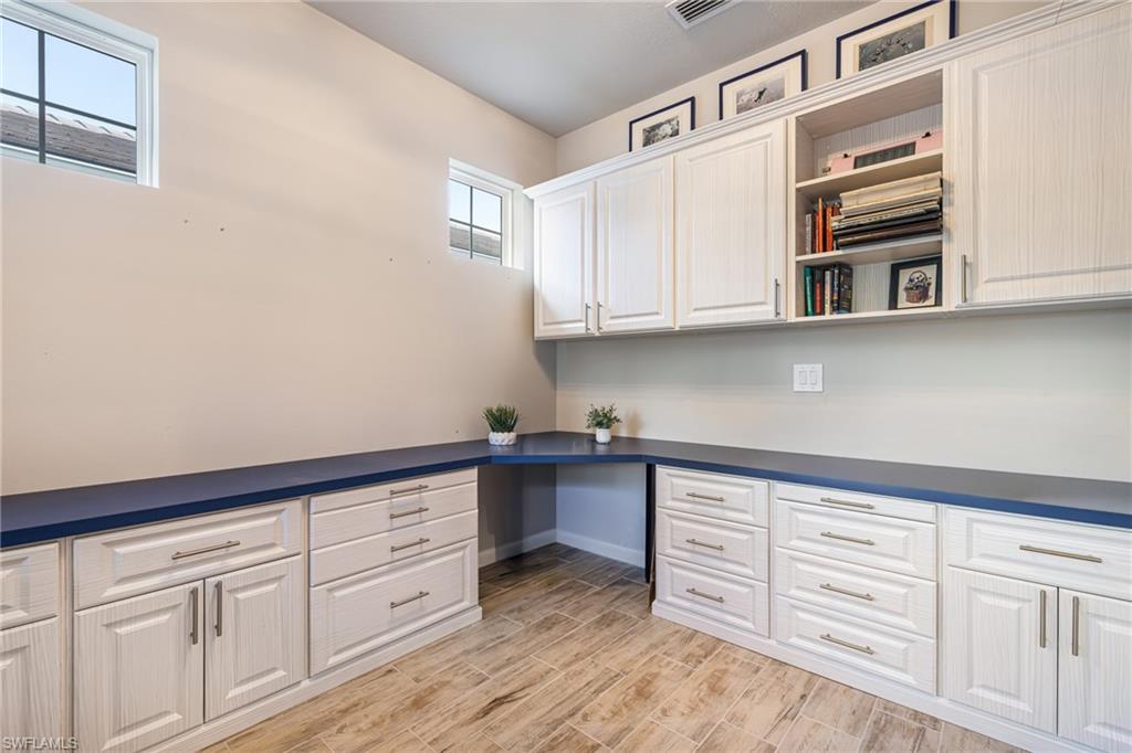 BONAVIE COVE - Residential
