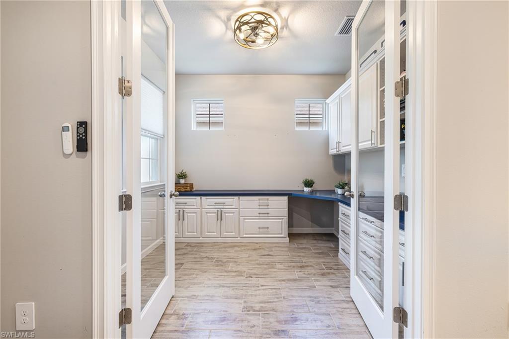 BONAVIE COVE - Residential
