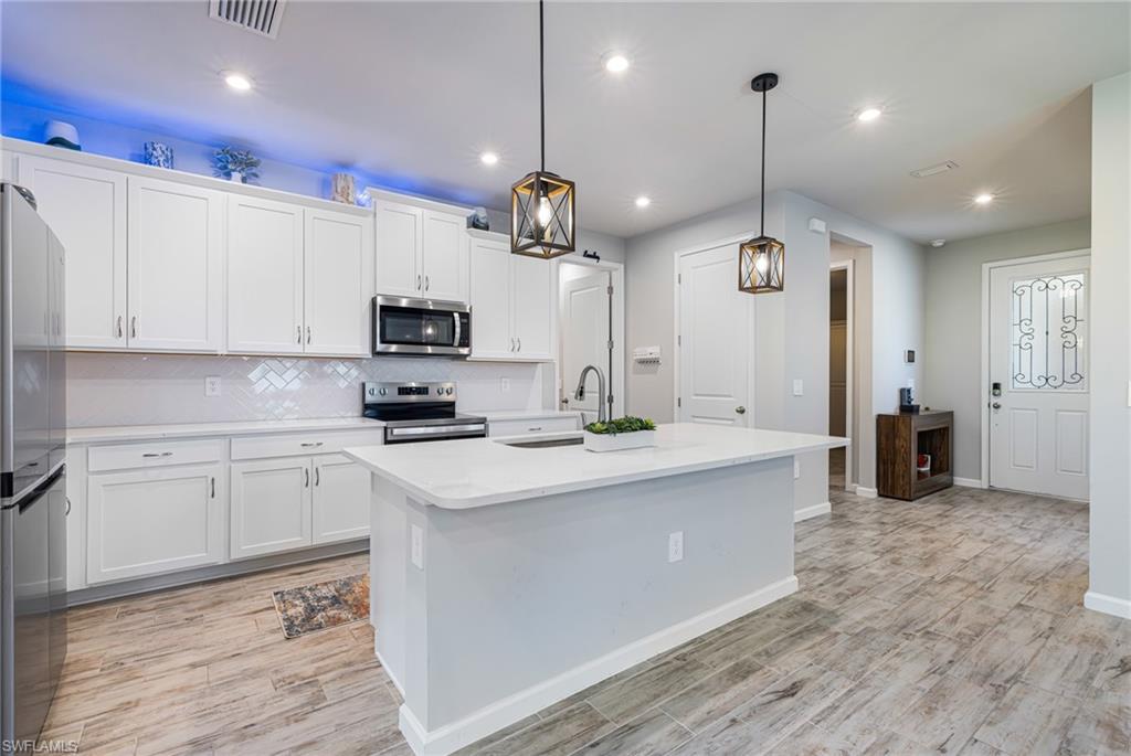 BONAVIE COVE - Residential