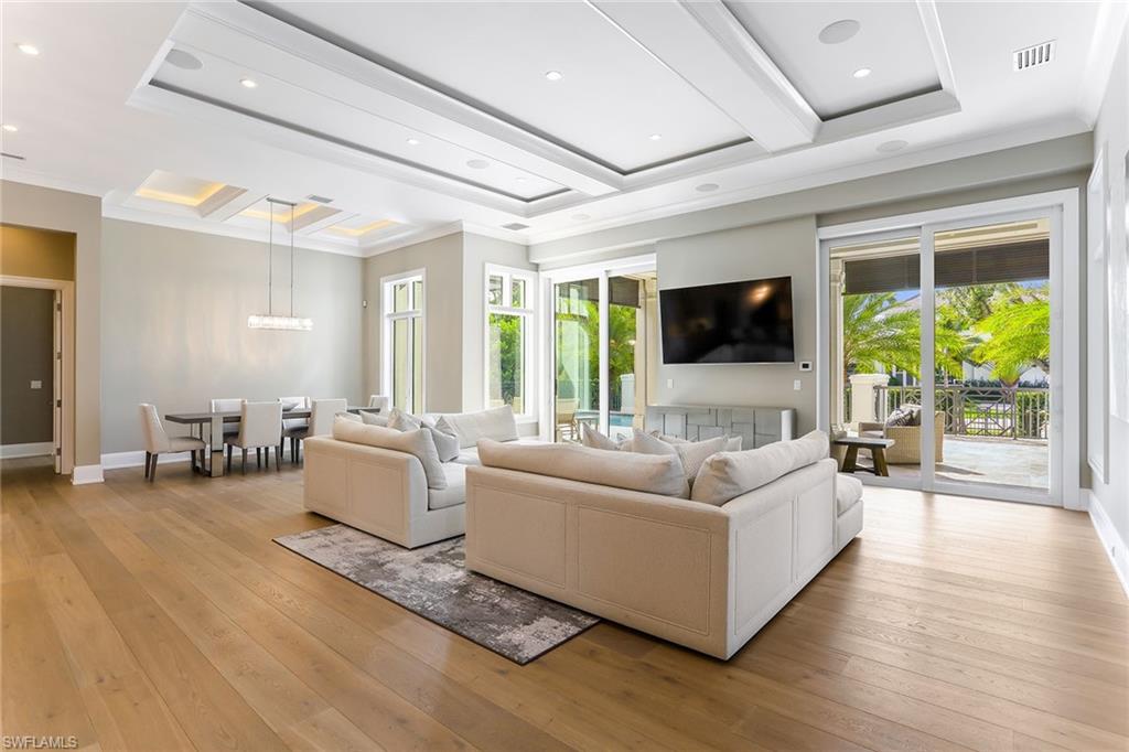 OLDE NAPLES - Residential