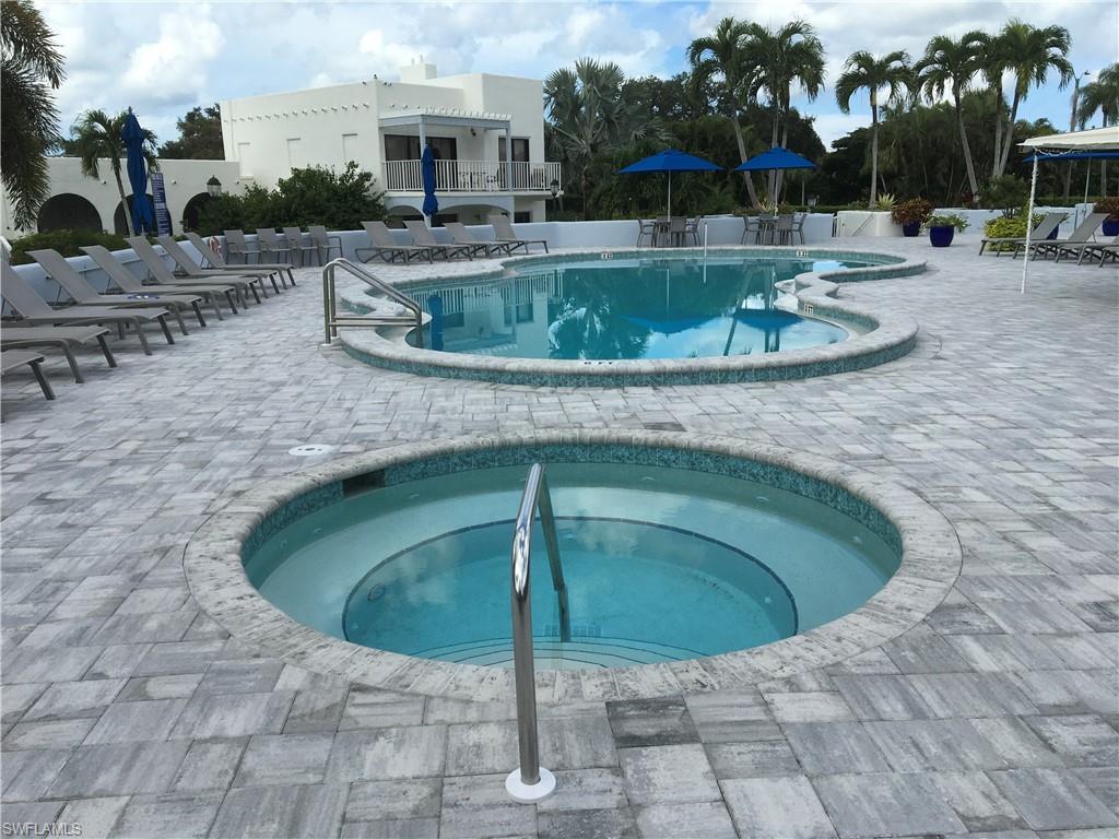 WORLD TENNIS CENTER III - Residential