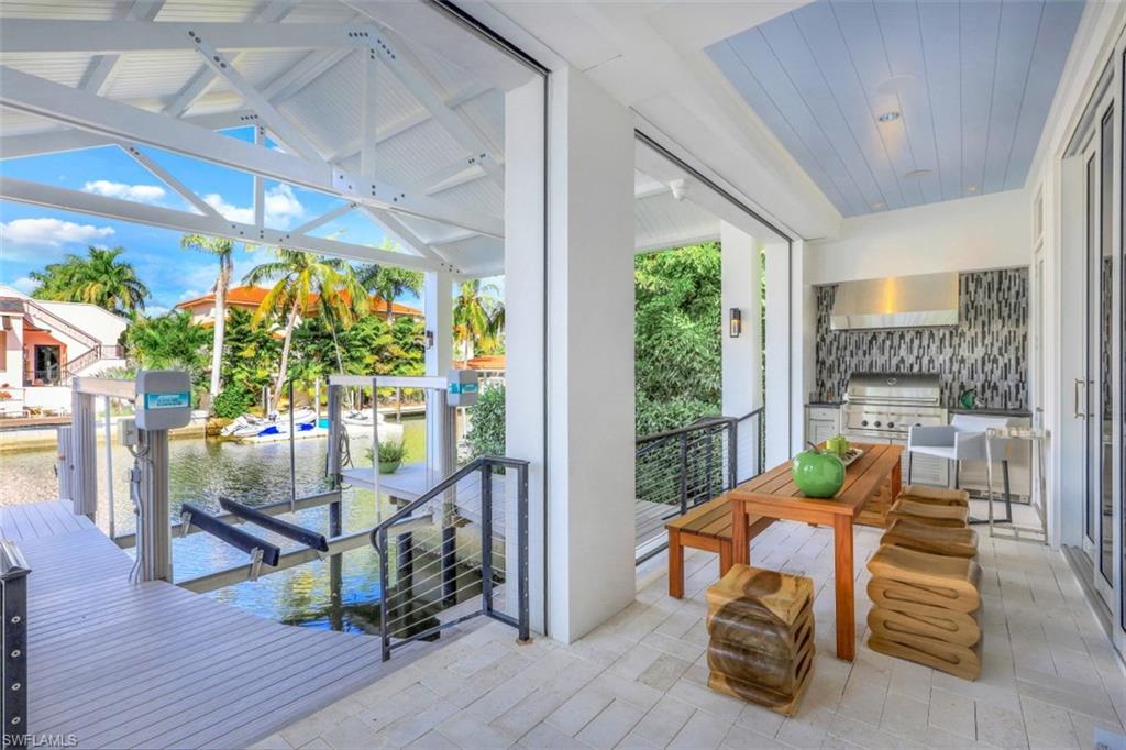 AQUALANE SHORES - Residential
