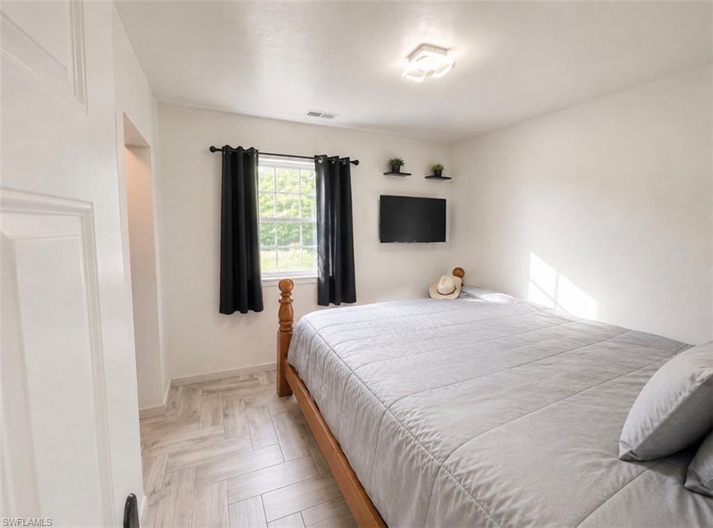 FORT MYERS SHORES - Residential