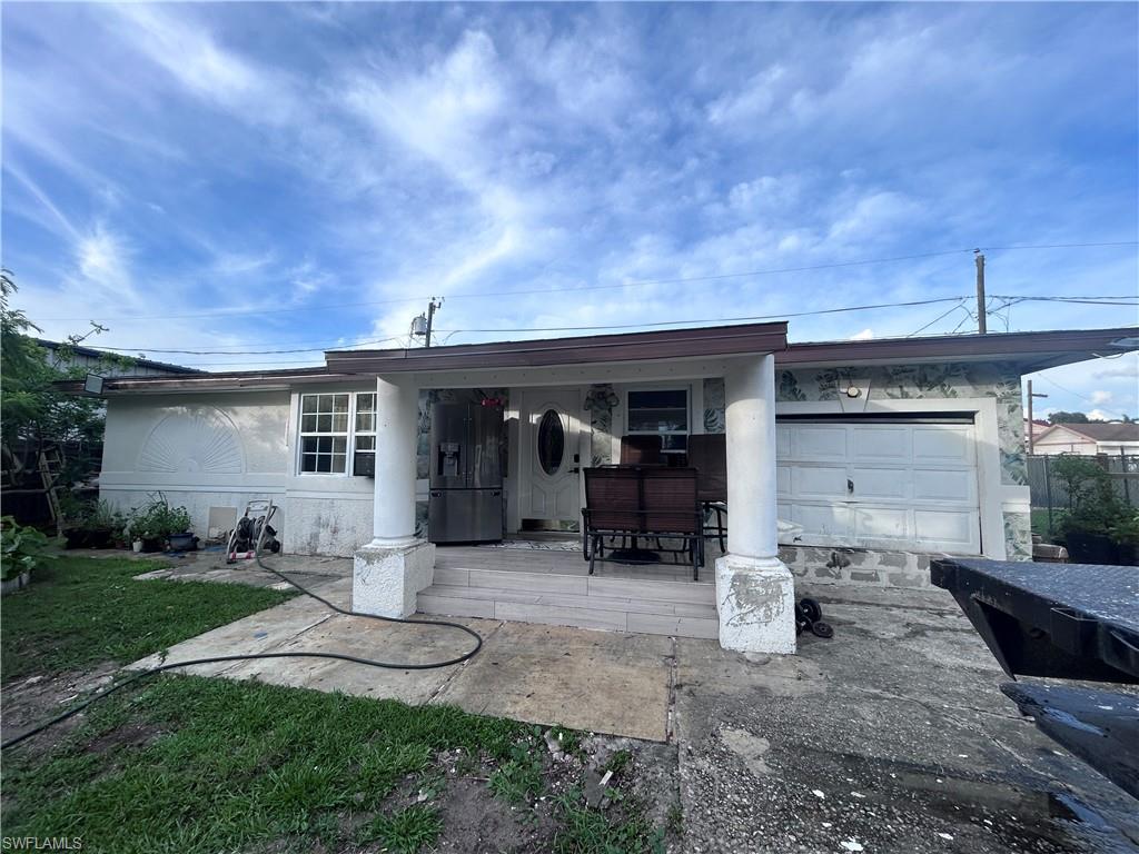 FORT MYERS SHORES - Residential