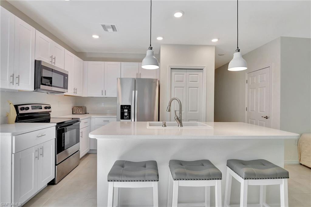 MEADOWOOD - Residential
