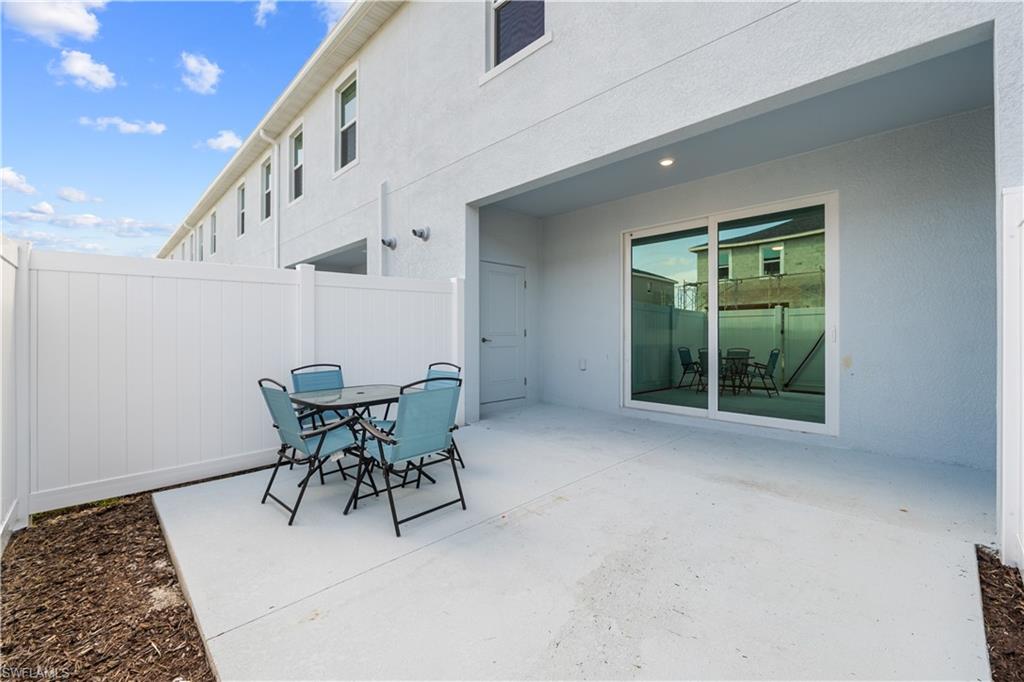 TUCKERS COVE - Residential