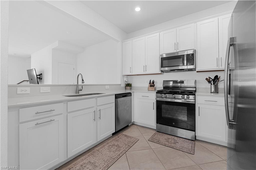 TUCKERS COVE - Residential