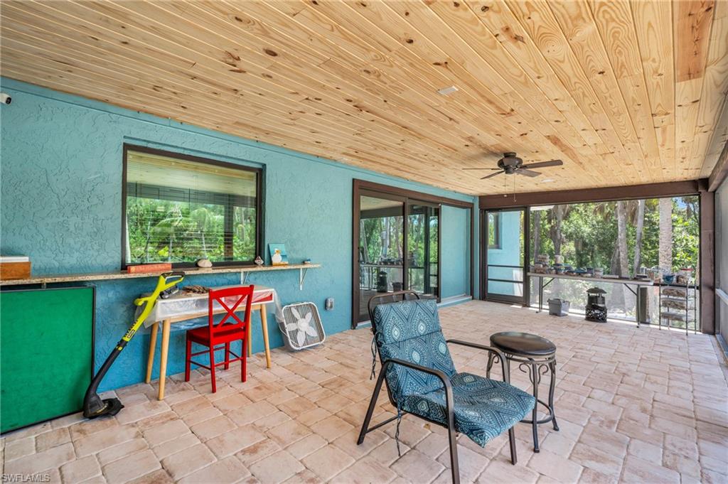 SANIBEL BAYOUS - Residential