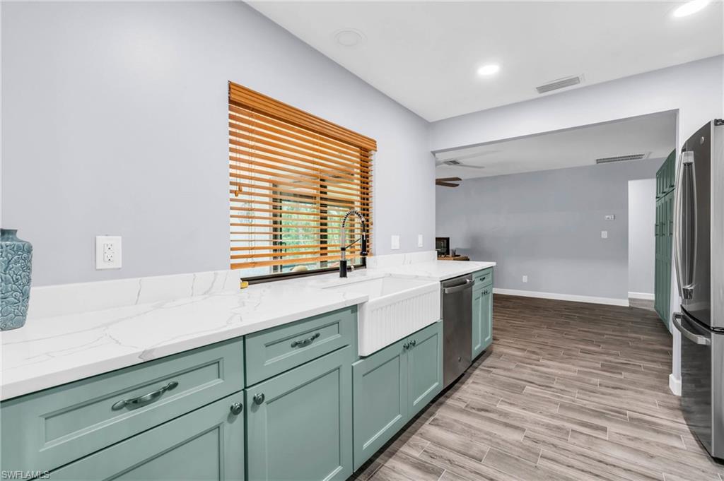 SANIBEL BAYOUS - Residential