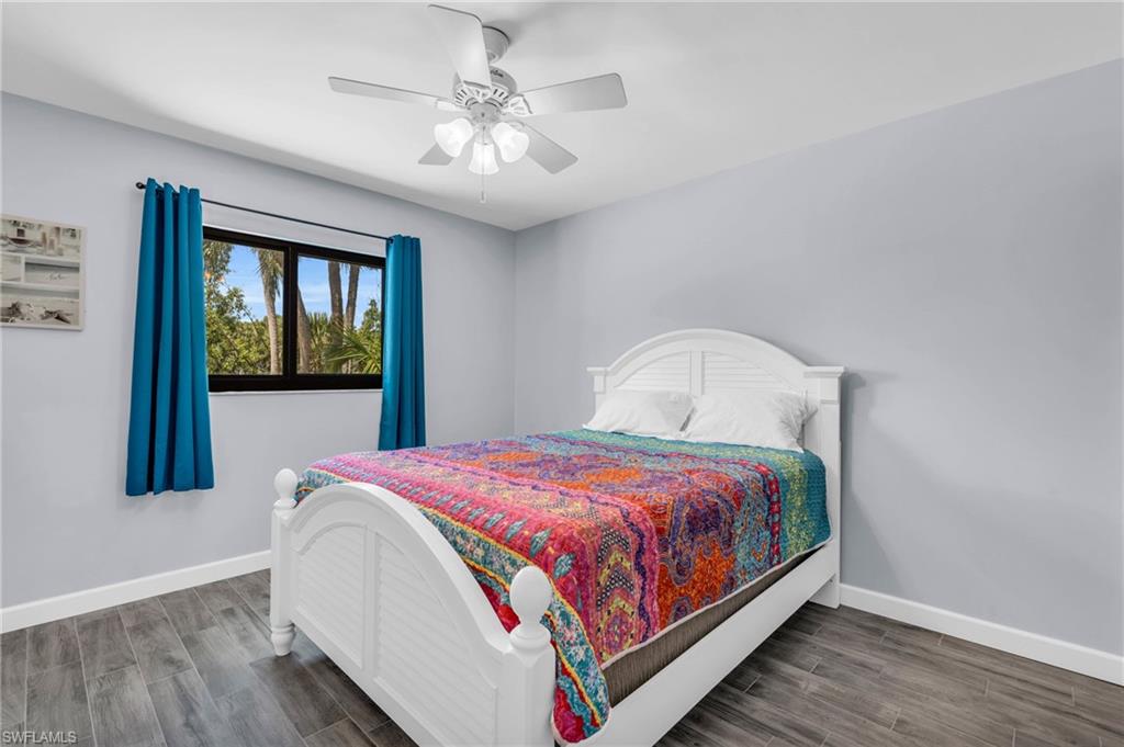 SANIBEL BAYOUS - Residential