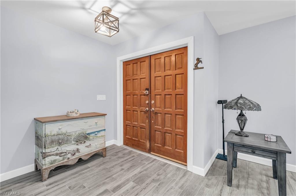 SANIBEL BAYOUS - Residential