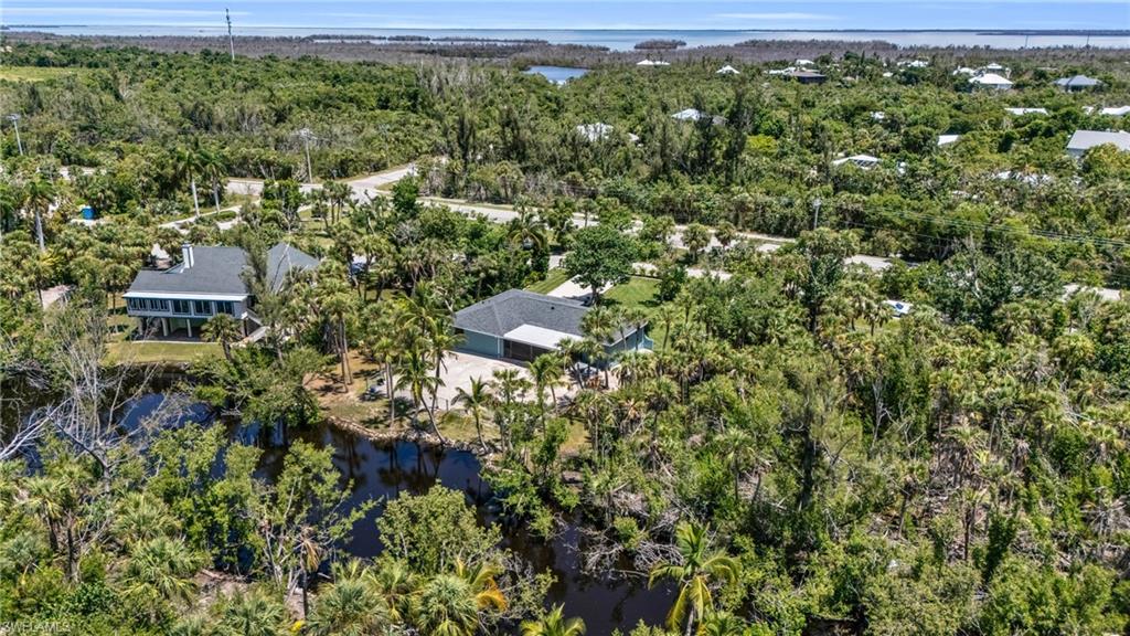 SANIBEL BAYOUS - Residential