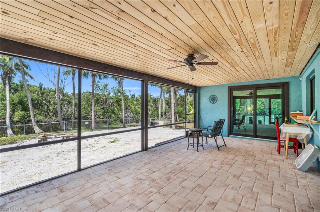 SANIBEL BAYOUS - Residential