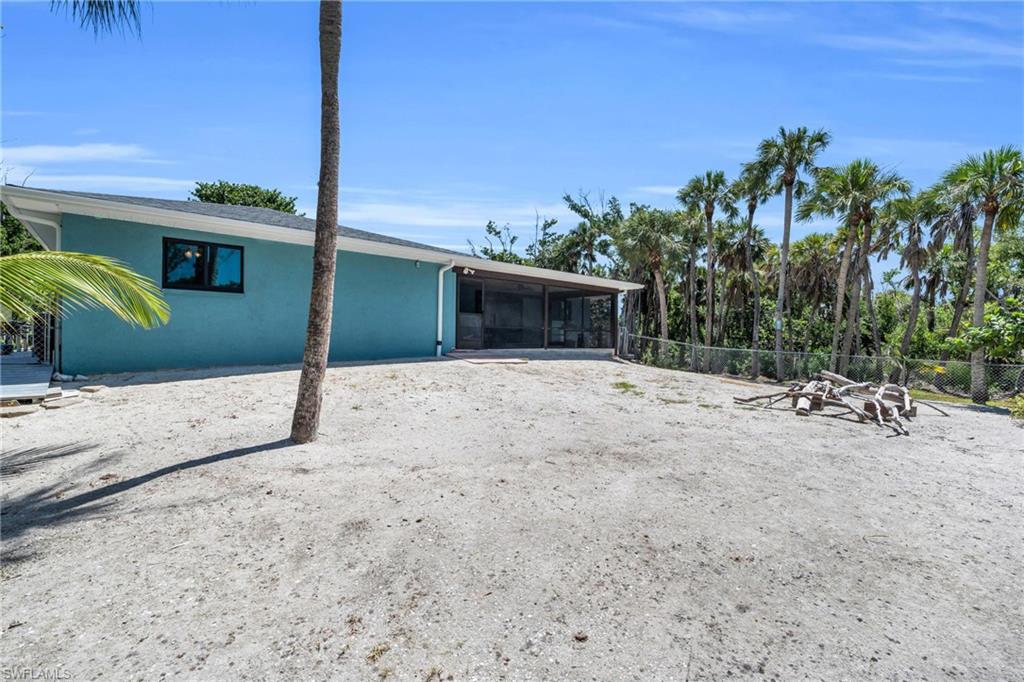 SANIBEL BAYOUS - Residential