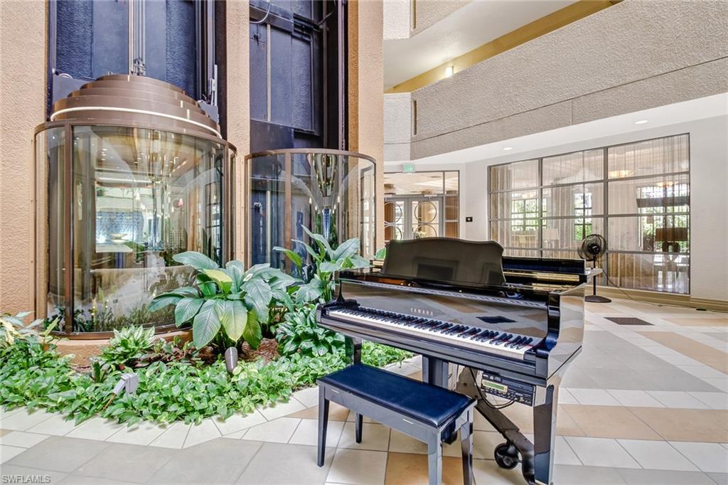 SAVOY - Residential Lease