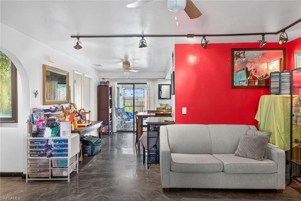CAPE CORAL - Residential Income