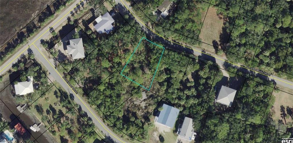 Build your dream home on this residential lot in Oyster Bay Estates. Great opportunity for a primary residence, vacation home, or investment. Enjoy the peaceful surroundings while remaining conveniently located to nearby amenities and outdoor recreation.