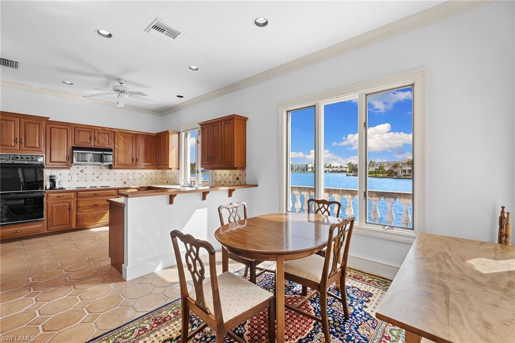 VENETIAN ESTATES - Residential