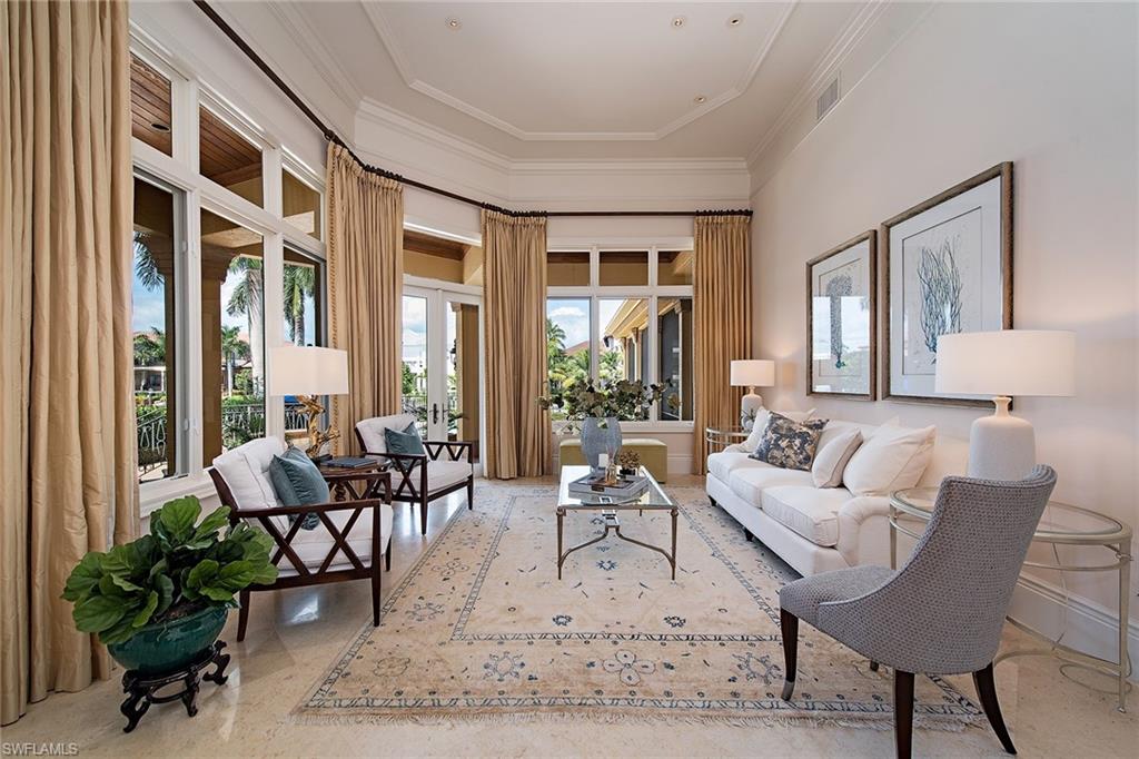 MARCO BEACH - Residential