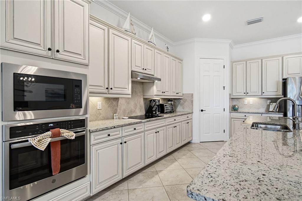 BONITA NATIONAL GOLF AND COUNTRY CLUB - Residential Lease