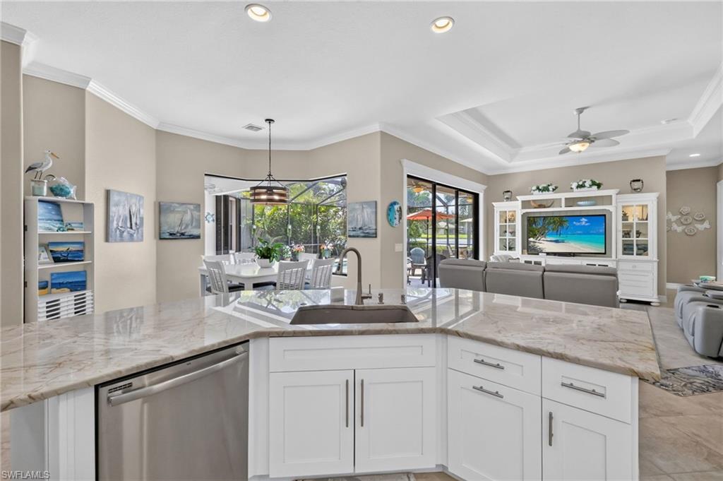 REFLECTION ISLES - Residential