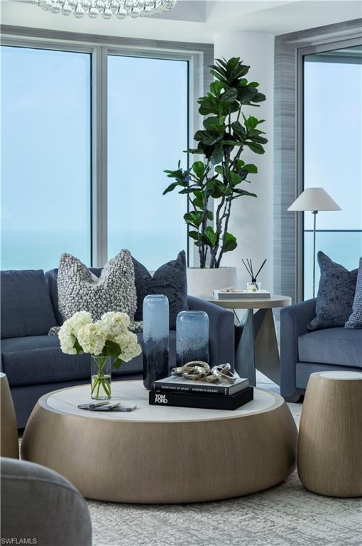 REGENT - Residential