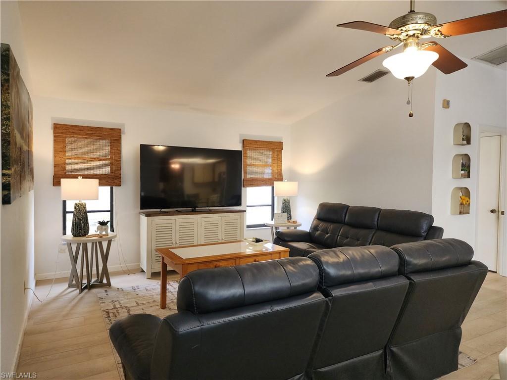 CAPE CORAL - Residential Lease