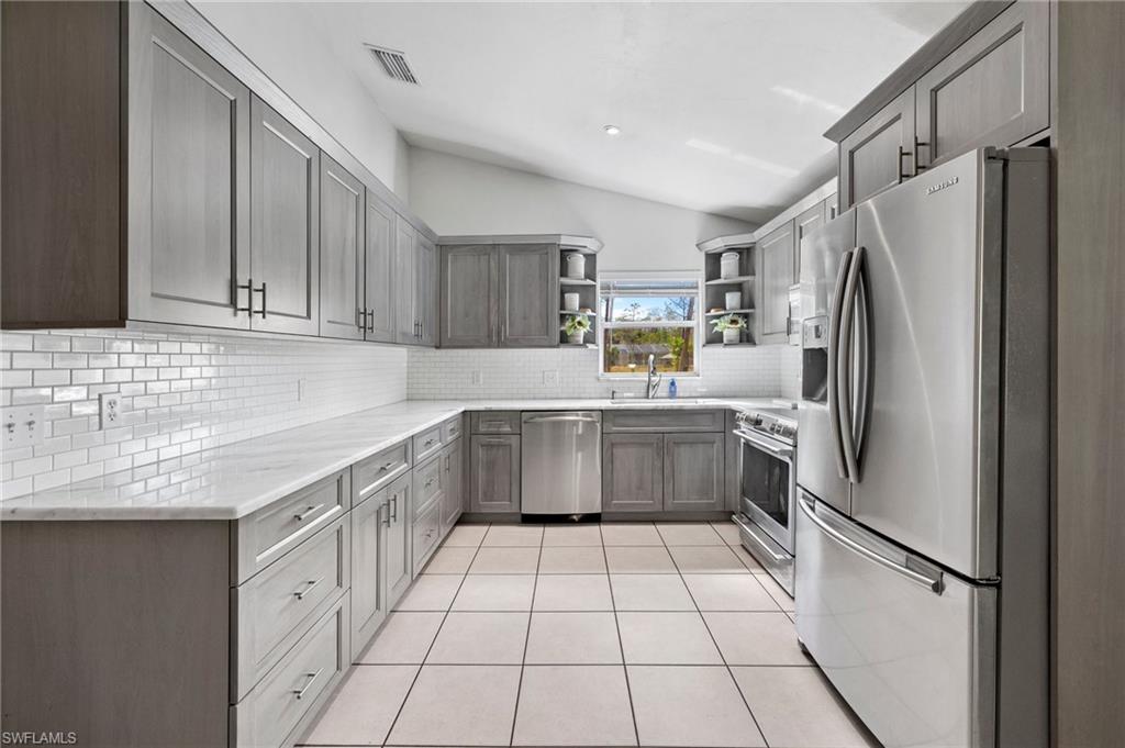 GOLDEN GATE ESTATES - Residential