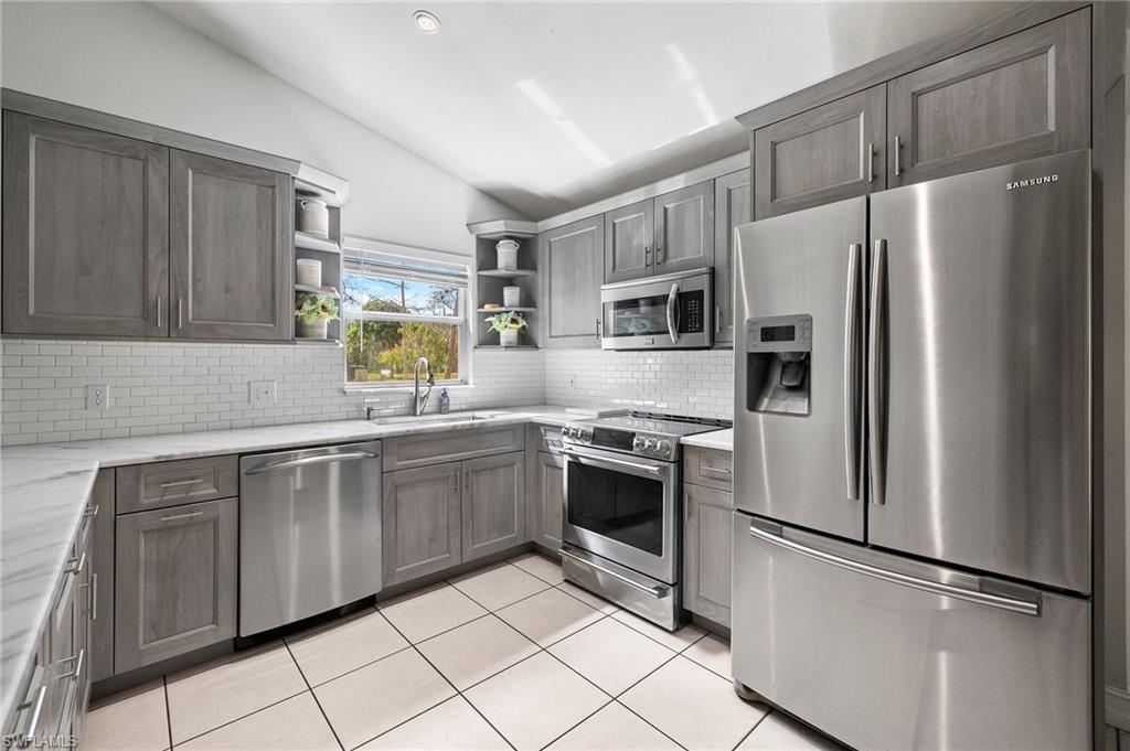 GOLDEN GATE ESTATES - Residential