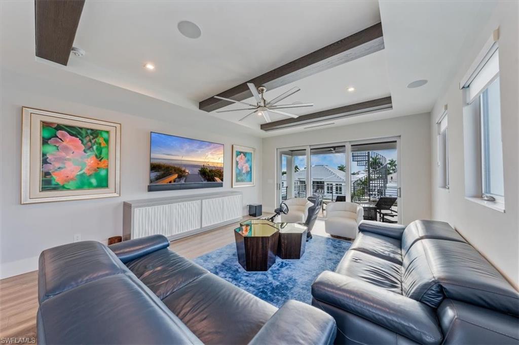 ROYAL HARBOR - Residential