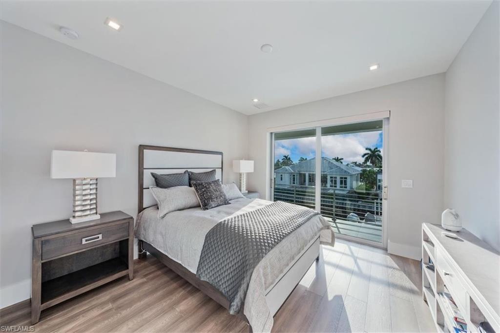 ROYAL HARBOR - Residential