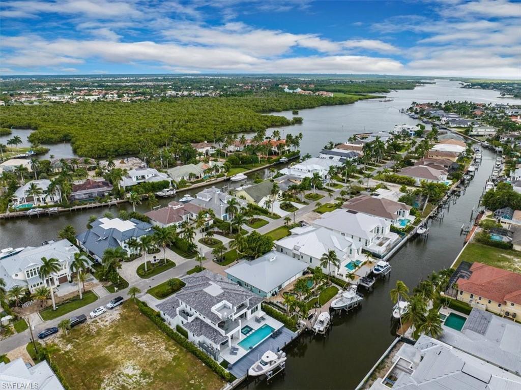 ROYAL HARBOR - Residential