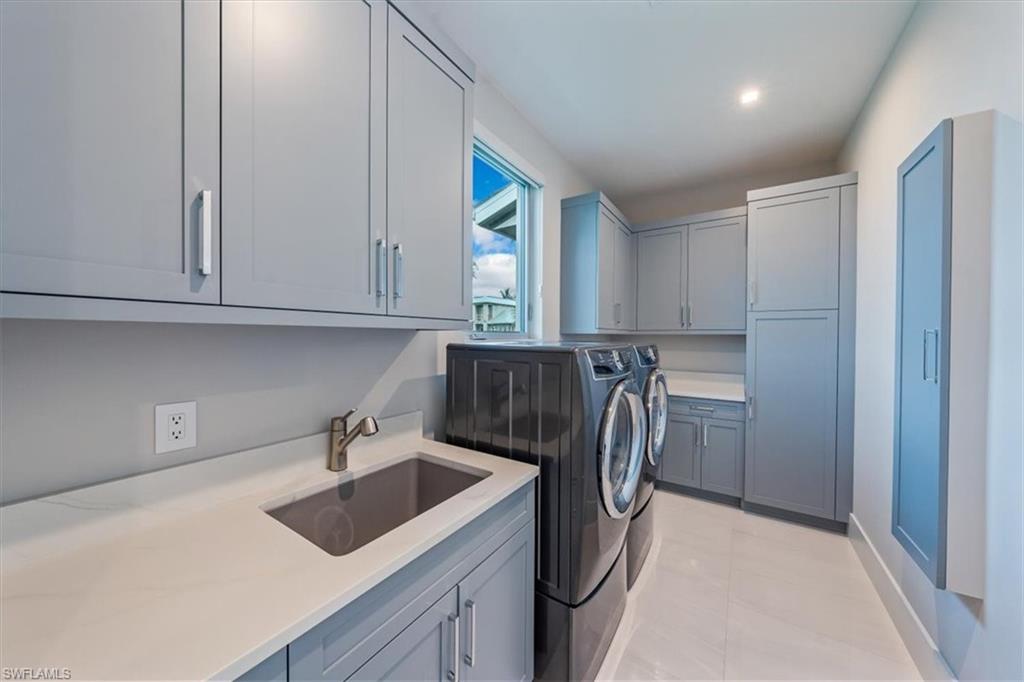 ROYAL HARBOR - Residential