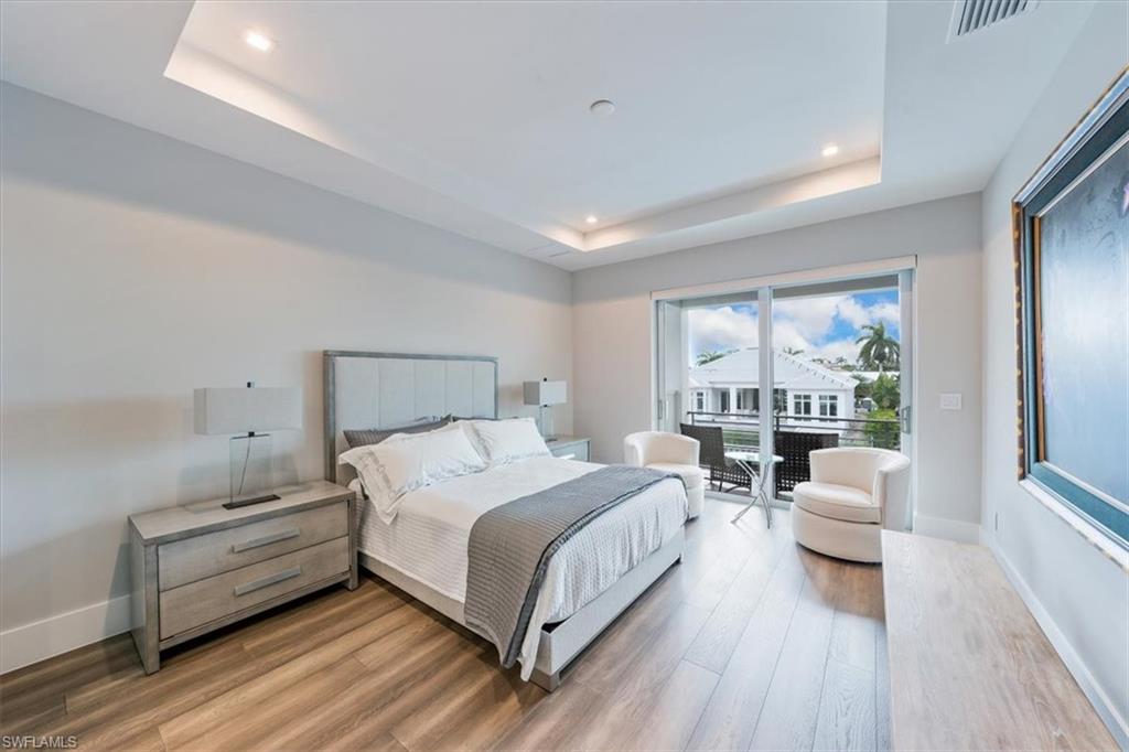 ROYAL HARBOR - Residential