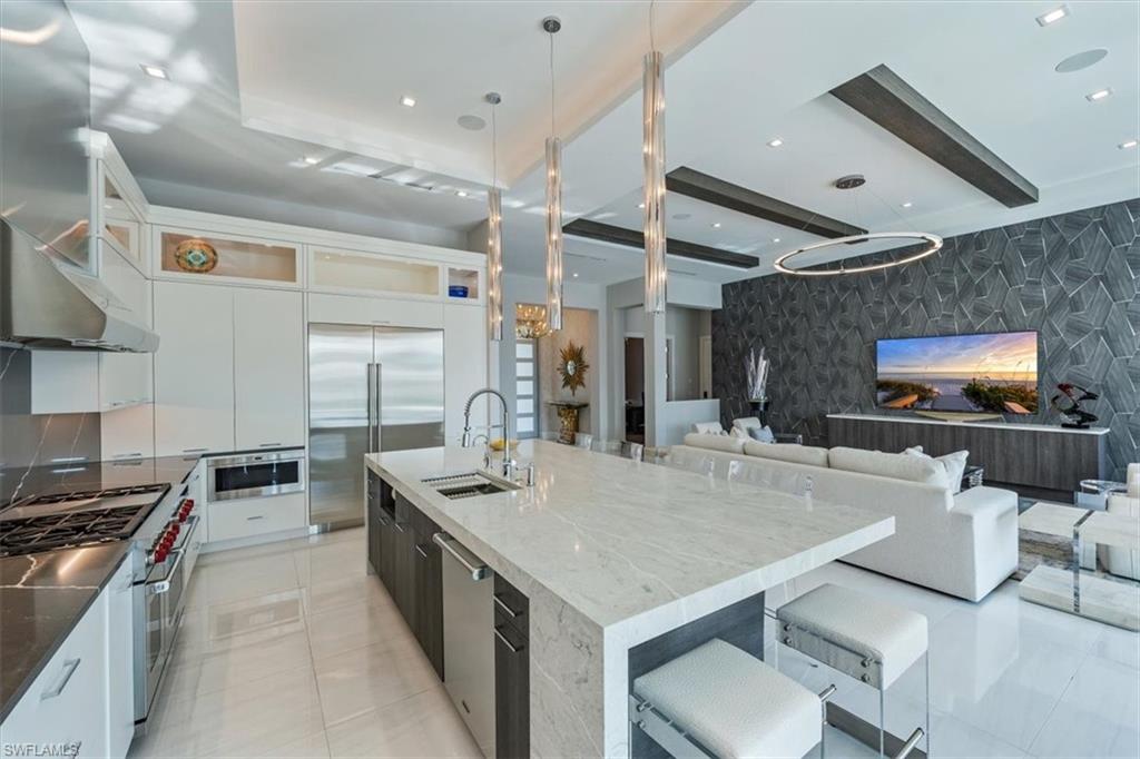 ROYAL HARBOR - Residential