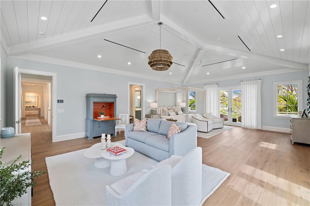 SABRE CAY - Residential