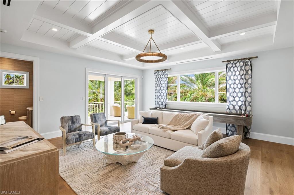 SABRE CAY - Residential
