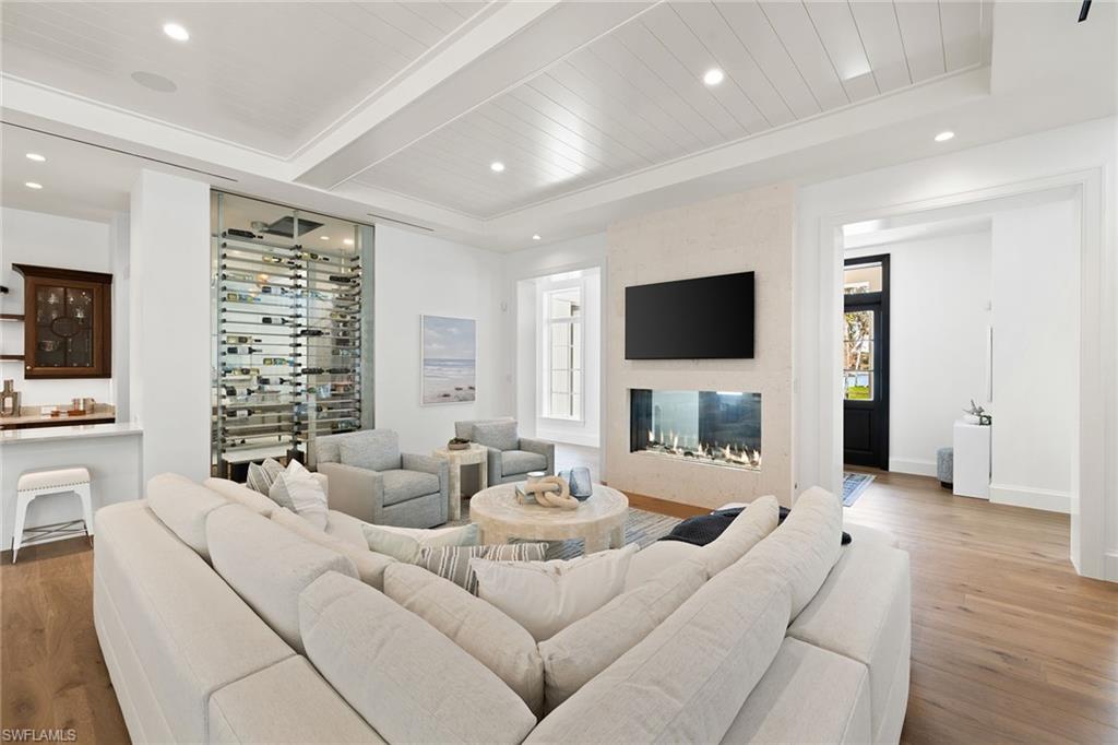 SABRE CAY - Residential