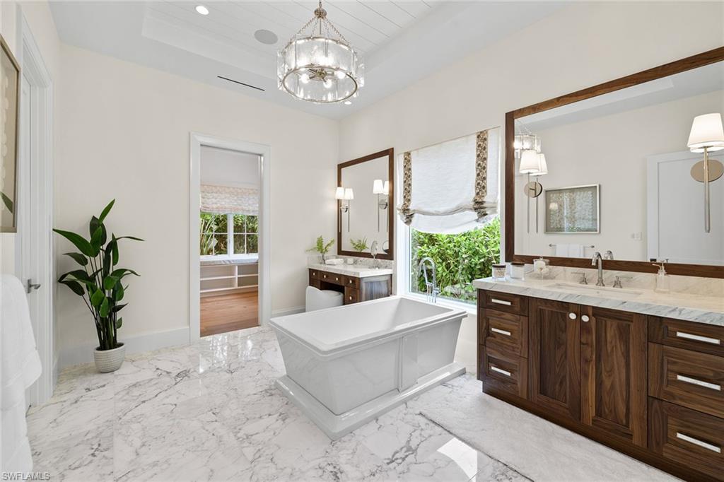 SABRE CAY - Residential
