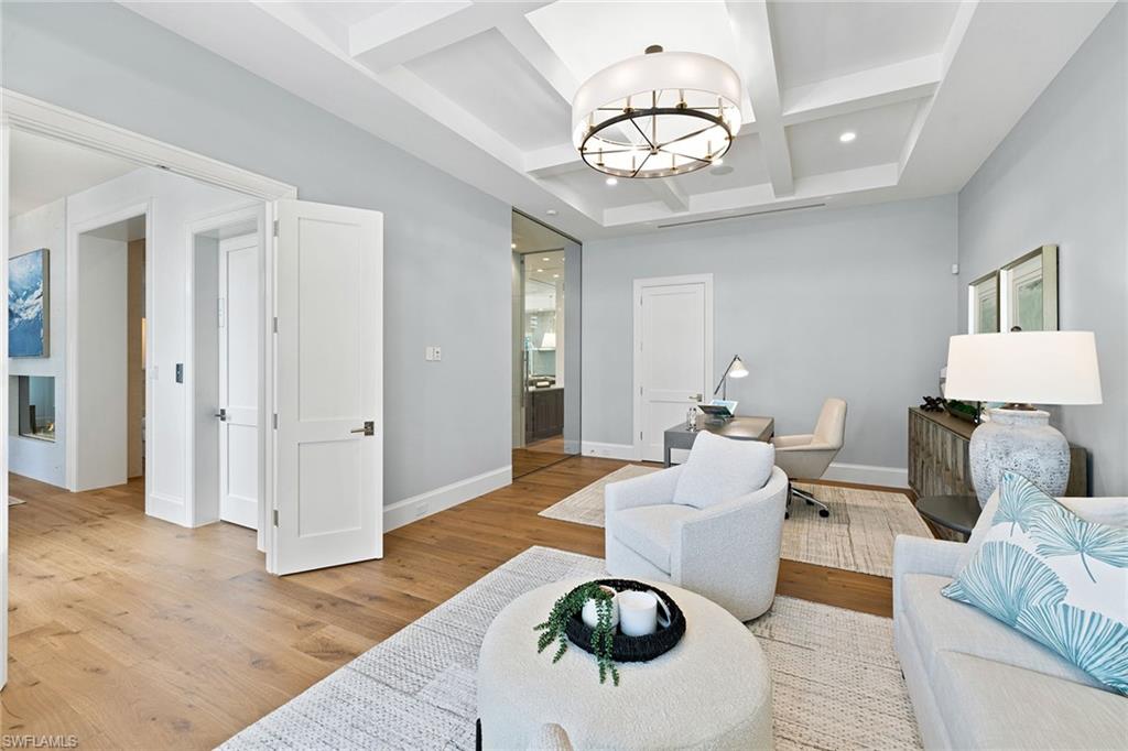 SABRE CAY - Residential
